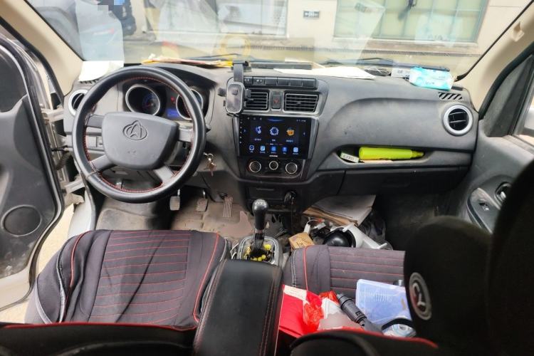 Used CHANGAN KAICHENG Ruixing M60 2020 1.5L Standard Version China VI 6-Seater DAM15KR Center Console