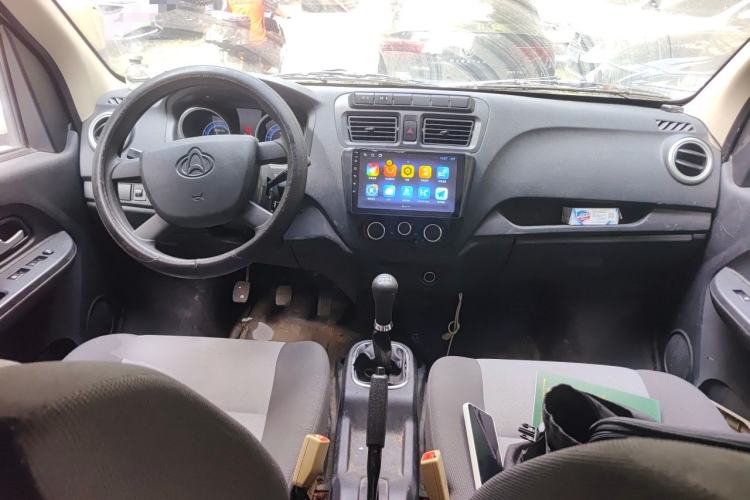 Used CHANGAN KAICHENG Ruixing M60 2020 1.5L Standard Version China VI 6-Seater DAM15KR Center Console