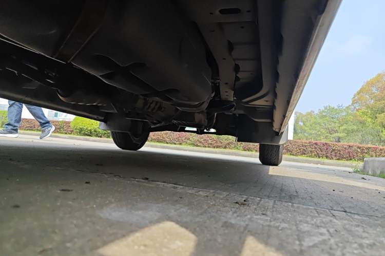 Used CHANGAN KAICHENG Ruixing M60 2020 1.5L Standard Version China VI 6-Seater DAM15KR Chassis Rear Right