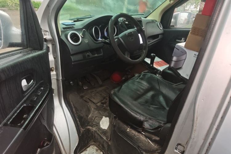 Used CHANGAN KAICHENG Ruixing M60 2020 1.5L Standard Version China VI Van with 5 Seats Equipped with DAM15KR Driver Seat