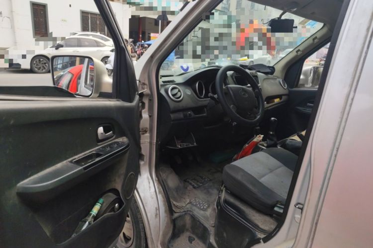Used CHANGAN KAICHENG Ruixing M60 2020 1.5L Standard Version China VI Van with 5 Seats Equipped with DAM15KR Driver Seat