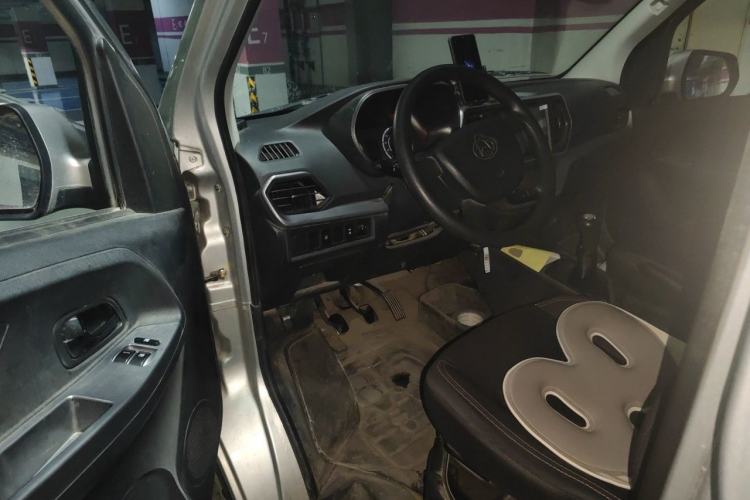 Used CHANGAN KAICHENG Ruixing M60 2020 1.5L Standard Version China VI Van with 5 Seats Equipped with DAM15KR Driver Seat