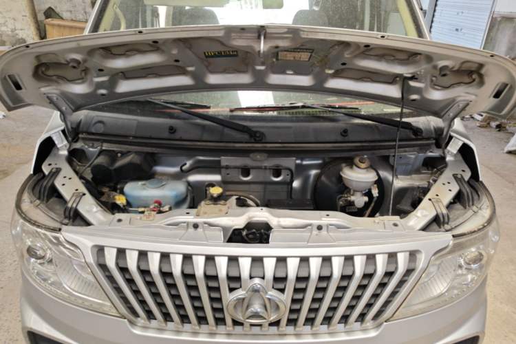 Used CHANGAN KAICHENG Ruixing M60 2020 1.5L Standard Version China VI 6-Seater DAM15KR Engine Bay
