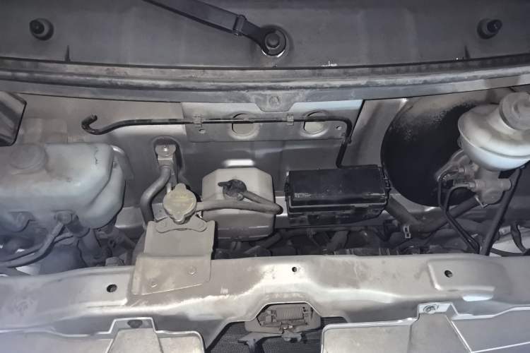 Used CHANGAN KAICHENG Ruixing M60 2020 1.5L Standard Version China VI 6-Seater DAM15KR Engine Bay