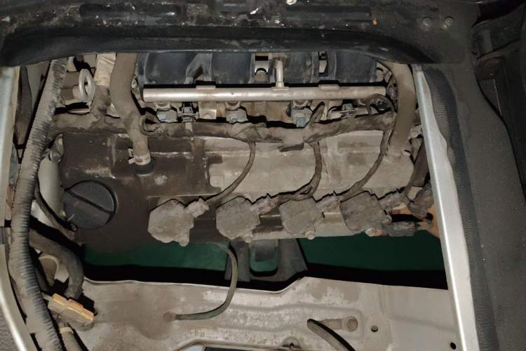 Used CHANGAN KAICHENG Ruixing M60 2020 1.5L Standard Version China VI 6-Seater DAM15KR Engine Bay Left