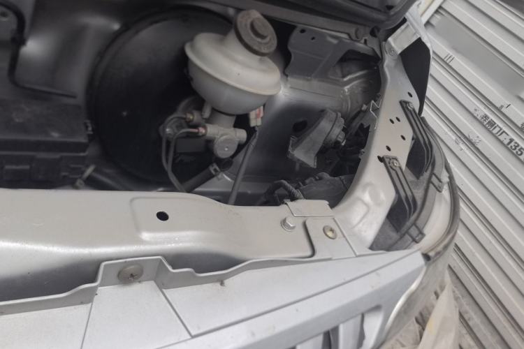 Used CHANGAN KAICHENG Ruixing M60 2020 1.5L Standard Version China VI Van with 5 Seats Equipped with DAM15KR Engine Bay Left