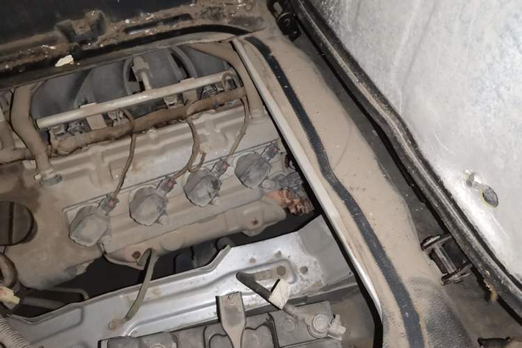 Used CHANGAN KAICHENG Ruixing M60 2020 1.5L Standard Version China VI 6-Seater DAM15KR Engine Bay Left