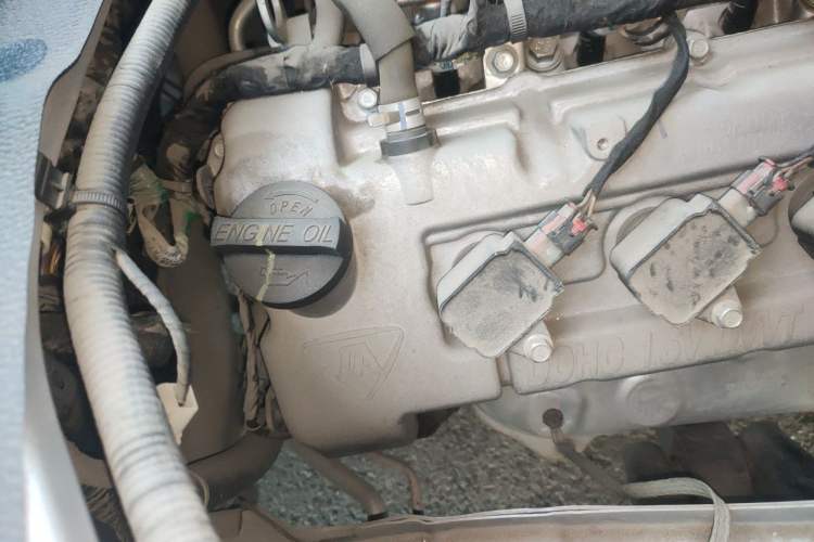 Used CHANGAN KAICHENG Ruixing M60 2020 1.5L Standard Version China VI 6-Seater DAM15KR Engine Bay Left