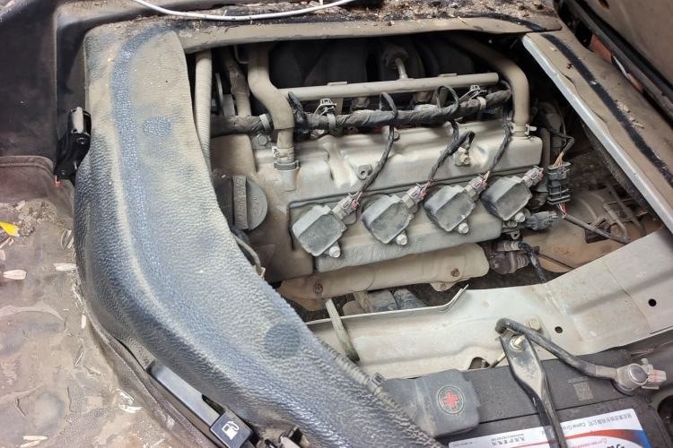 Used CHANGAN KAICHENG Ruixing M60 2020 1.5L Standard Version China VI 6-Seater DAM15KR Engine Bay Right