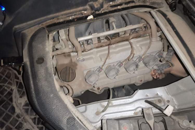 Used CHANGAN KAICHENG Ruixing M60 2020 1.5L Standard Version China VI 6-Seater DAM15KR Engine Bay Right