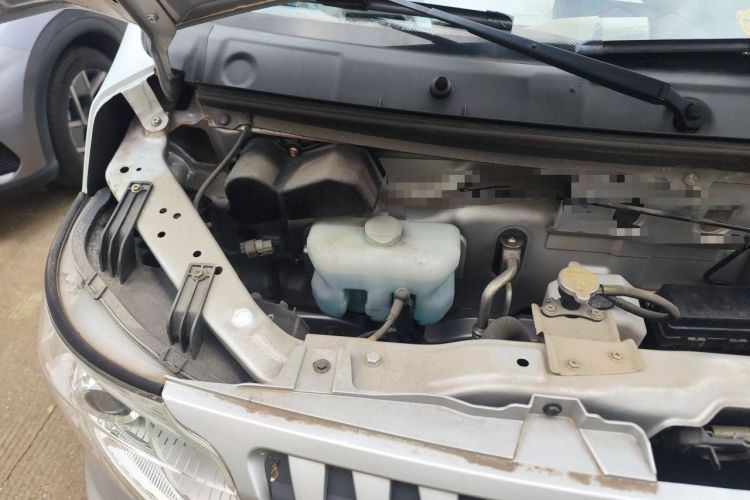 Used CHANGAN KAICHENG Ruixing M60 2020 1.5L Standard Version China VI 6-Seater DAM15KR Engine Bay Right