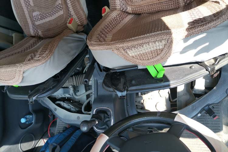 Used CHANGAN KAICHENG Ruixing M60 2020 1.5L Standard Version China VI 6-Seater DAM15KR Engine Bay