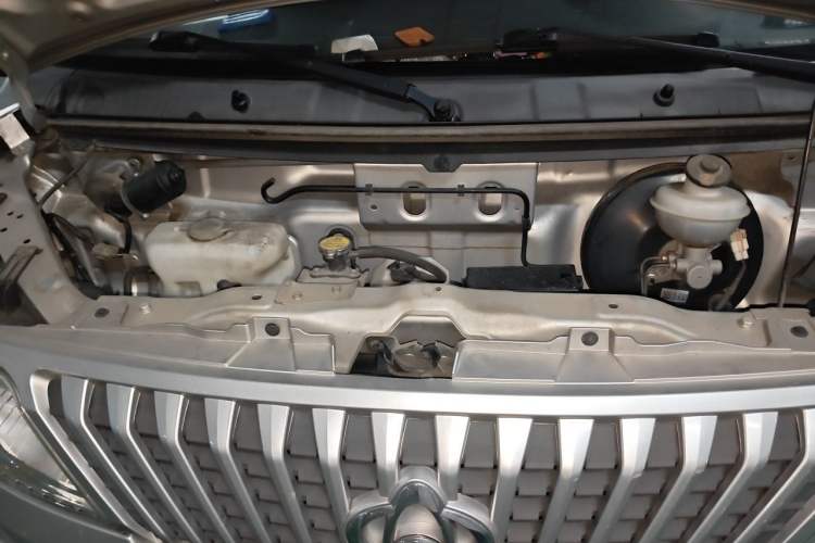 Used CHANGAN KAICHENG Ruixing M60 2020 1.5L Standard Version China VI 6-Seater DAM15KR Engine Bay