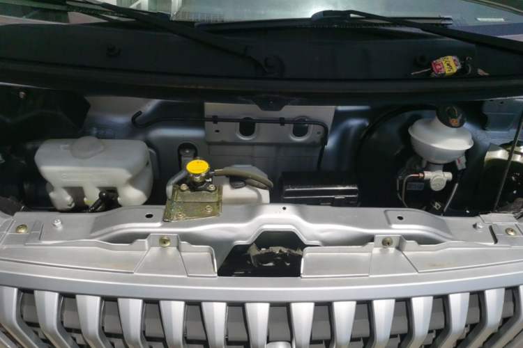 Used CHANGAN KAICHENG Ruixing M60 2020 1.5L Base Version China VI Standard 2-Seater Van with DAM15KR Engine Engine Bay