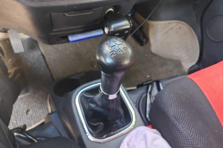 Used CHANGAN KAICHENG Ruixing M60 2020 1.5L Standard Version China VI Van with 5 Seats Equipped with DAM15KR Gear Lever