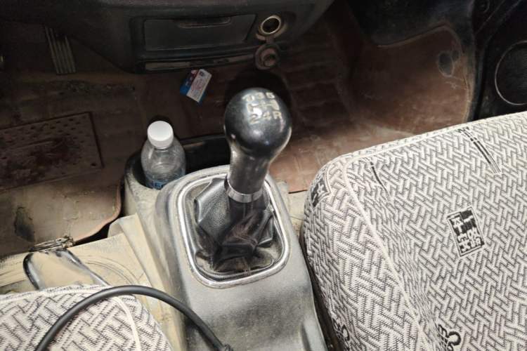 Used CHANGAN KAICHENG Ruixing M60 2020 1.5L Standard Version China VI 6-Seater DAM15KR Gear Lever
