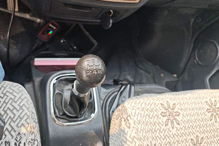 Used CHANGAN KAICHENG Ruixing M60 2020 1.5L Base Version China VI Standard 2-Seater Van with DAM15KR Engine Gear Lever