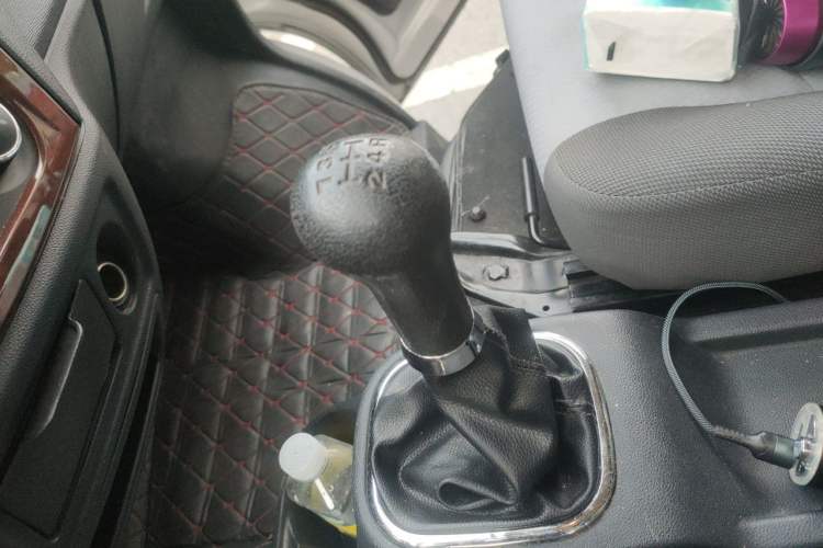Used CHANGAN KAICHENG Ruixing M60 2020 1.5L Standard Version China VI 6-Seater DAM15KR Gear Lever