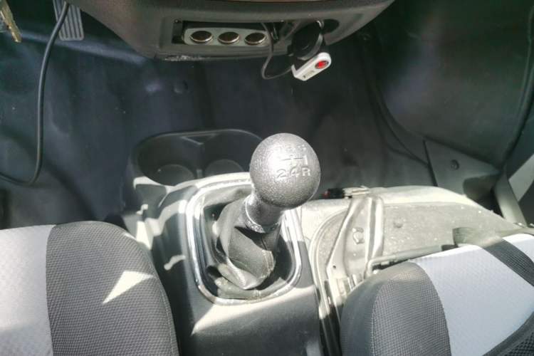 Used CHANGAN KAICHENG Ruixing M60 2020 1.5L Base Version China VI Standard 2-Seater Van with DAM15KR Engine Gear Lever
