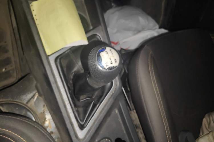 Used CHANGAN KAICHENG Ruixing M60 2020 1.5L Standard Version China VI Van with 5 Seats Equipped with DAM15KR Gear Lever
