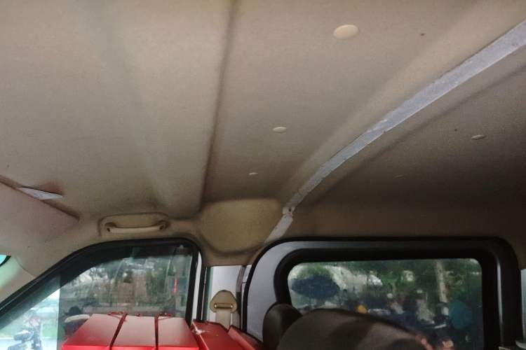 Used CHANGAN KAICHENG Ruixing M60 2020 1.5L Standard Version China VI Van with 5 Seats Equipped with DAM15KR Headliner