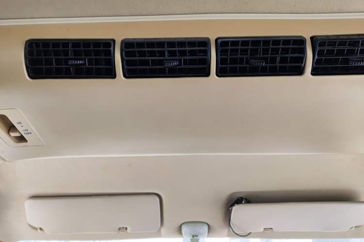 Used CHANGAN KAICHENG Ruixing M60 2020 1.5L Standard Version China VI 6-Seater DAM15KR Headliner