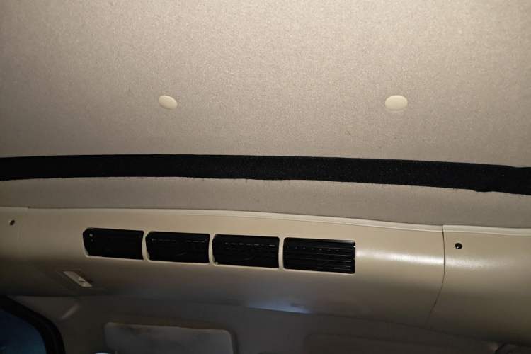 Used CHANGAN KAICHENG Ruixing M60 2020 1.5L Standard Version China VI 6-Seater DAM15KR Headliner