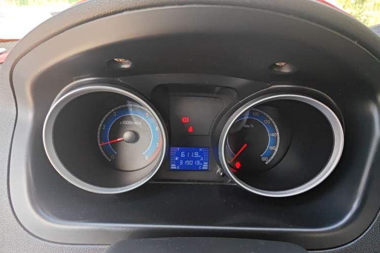 Used CHANGAN KAICHENG Ruixing M60 2020 1.5L Standard Version China VI Van with 5 Seats Equipped with DAM15KR Instrument Cluster