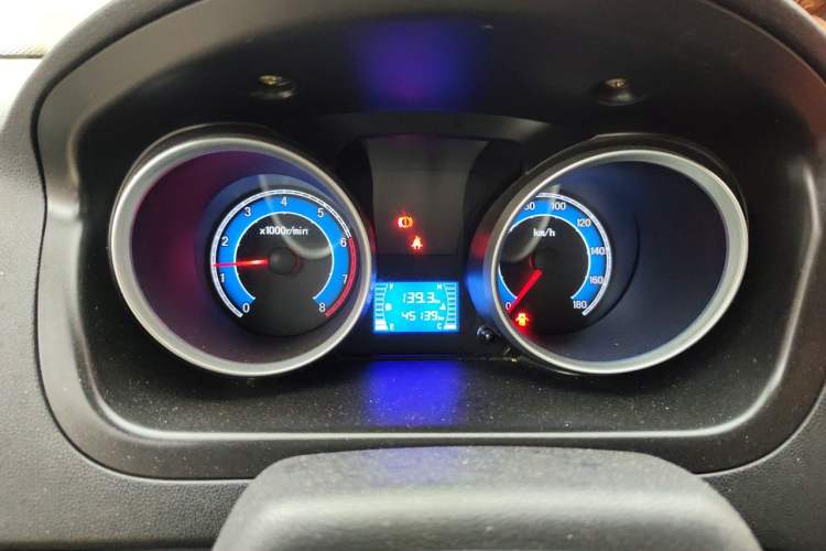 Used CHANGAN KAICHENG Ruixing M60 2020 1.5L Standard Version China VI Van with 5 Seats Equipped with DAM15KR Instrument Cluster