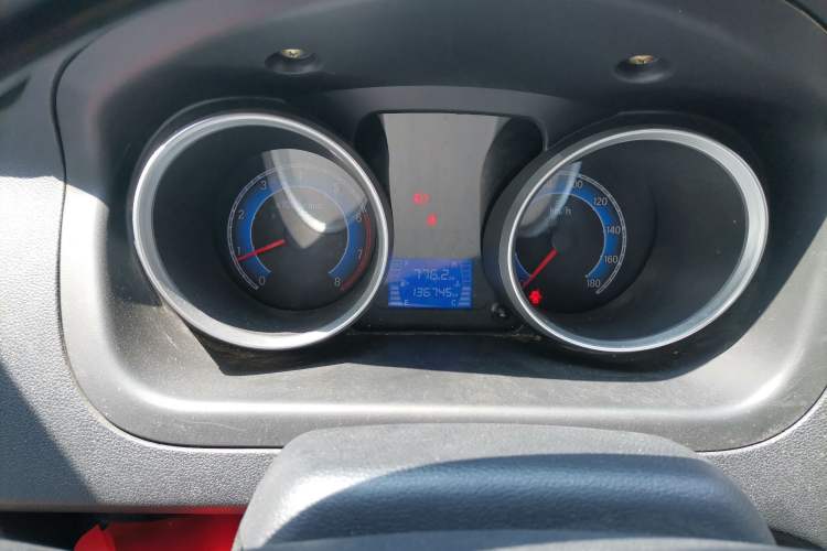 Used CHANGAN KAICHENG Ruixing M60 2020 1.5L Standard Version China VI 6-Seater DAM15KR Instrument Cluster