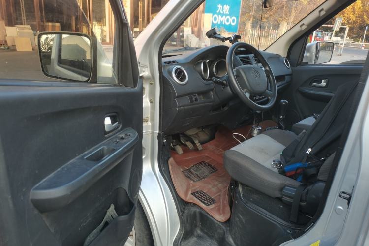 Used CHANGAN KAICHENG Ruixing M60 2020 1.5L Base Version China VI Standard 2-Seater Van with DAM15KR Engine Interior 3