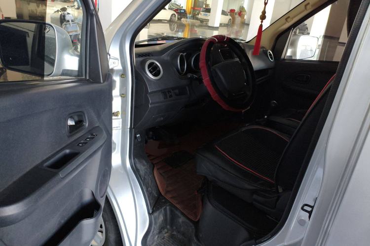 Used CHANGAN KAICHENG Ruixing M60 2020 1.5L Base Version China VI Emission Standard 7-Seater DAM15KR Interior 3