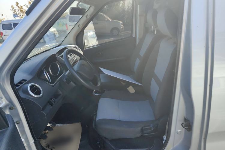 Used CHANGAN KAICHENG Ruixing M60 2020 1.5L Base Version China VI Standard 2-Seater Van with DAM15KR Engine Interior 3
