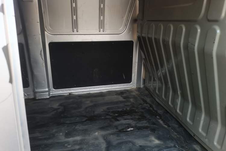 Used CHANGAN KAICHENG Ruixing M60 2020 1.5L Base Version China VI Standard 2-Seater Van with DAM15KR Engine Interior 4