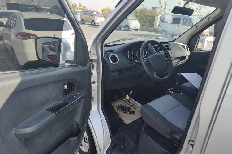 Used CHANGAN KAICHENG Ruixing M60 2020 1.5L Base Version China VI Standard 2-Seater Van with DAM15KR Engine Interior 4