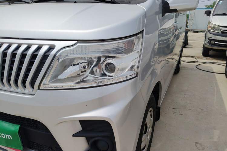 Used CHANGAN KAICHENG Ruixing M60 2020 1.5L Standard Version China VI 6-Seater DAM15KR Left Front Headlight