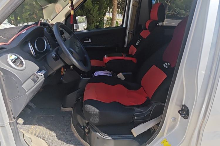 Used CHANGAN KAICHENG Ruixing M60 2020 1.5L Standard Version China VI Van with 5 Seats Equipped with DAM15KR Left Front Seat