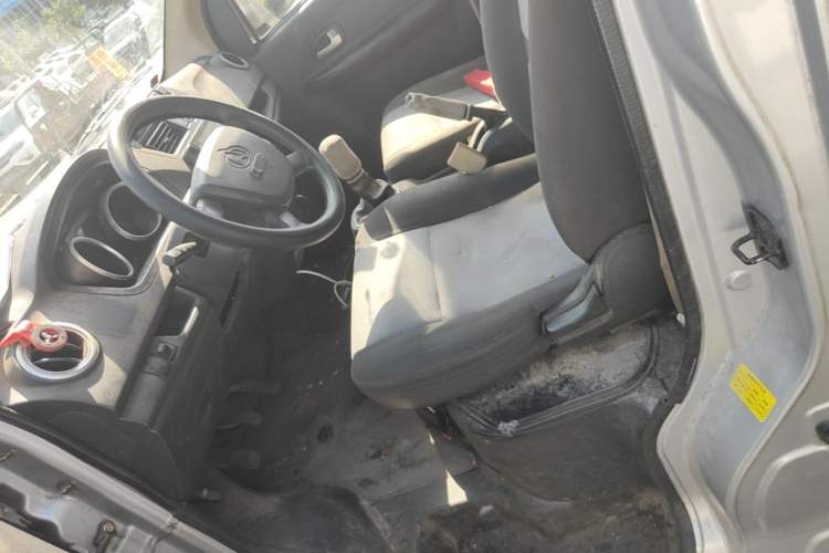 Used CHANGAN KAICHENG Ruixing M60 2020 1.6L Standard Version China VI 6-Seater CNG DAM16KRC Left Front Seat
