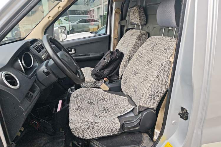 Used CHANGAN KAICHENG Ruixing M60 2020 1.5L Base Version China VI Standard 2-Seater Van with DAM15KR Engine Left Front Seat