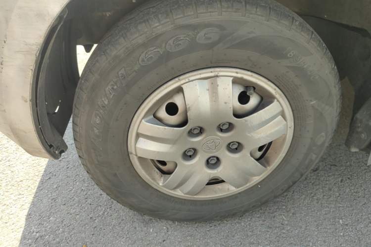 Used CHANGAN KAICHENG Ruixing M60 2020 1.6L Standard Version China VI 6-Seater CNG DAM16KRC Left Front Wheel Hub