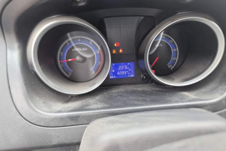 Used CHANGAN KAICHENG Ruixing M60 2020 1.5L Standard Version China VI Van with 5 Seats Equipped with DAM15KR Odometer Close Up