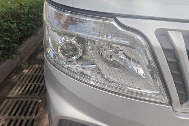 Used CHANGAN KAICHENG Ruixing M60 2020 1.5L Standard Version China VI 6-Seater DAM15KR Right Front Headlight