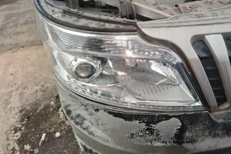 Used CHANGAN KAICHENG Ruixing M60 2020 1.5L Standard Version China VI Van with 5 Seats Equipped with DAM15KR Right Front Headlight