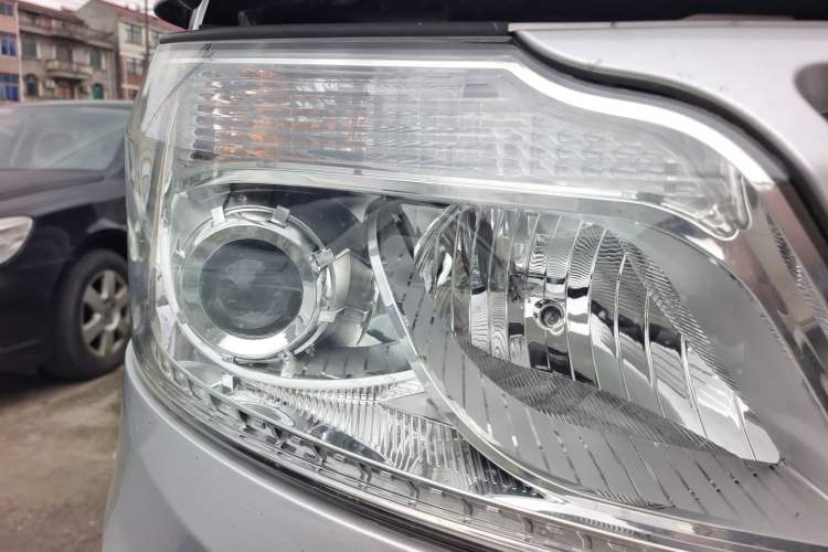 Used CHANGAN KAICHENG Ruixing M60 2020 1.5L Standard Version China VI 6-Seater DAM15KR Right Front Headlight