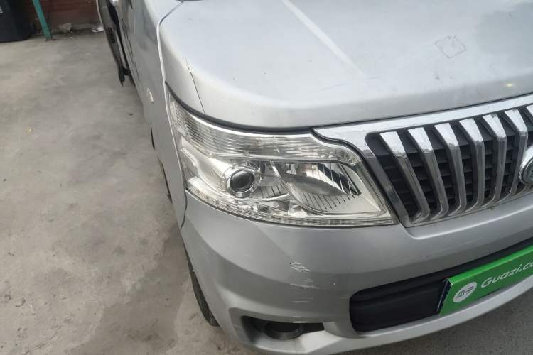 Used CHANGAN KAICHENG Ruixing M60 2020 1.5L Standard Version China VI Van with 5 Seats Equipped with DAM15KR Right Front Headlight