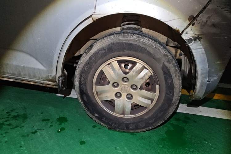 Used CHANGAN KAICHENG Ruixing M60 2020 1.5L Standard Version China VI 6-Seater DAM15KR Right Front Wheel Hub