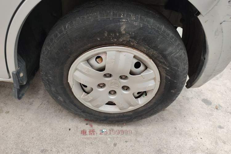Used CHANGAN KAICHENG Ruixing M60 2020 1.5L Standard Version China VI Van with 5 Seats Equipped with DAM15KR Right Front Wheel Hub