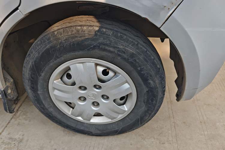Used CHANGAN KAICHENG Ruixing M60 2020 1.6L Standard Version China VI 6-Seater CNG DAM16KRC Right Front Wheel Hub