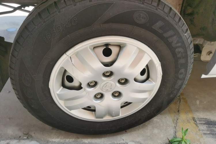 Used CHANGAN KAICHENG Ruixing M60 2020 1.5L Base Version China VI Standard 2-Seater Van with DAM15KR Engine Right Rear Wheel Hub