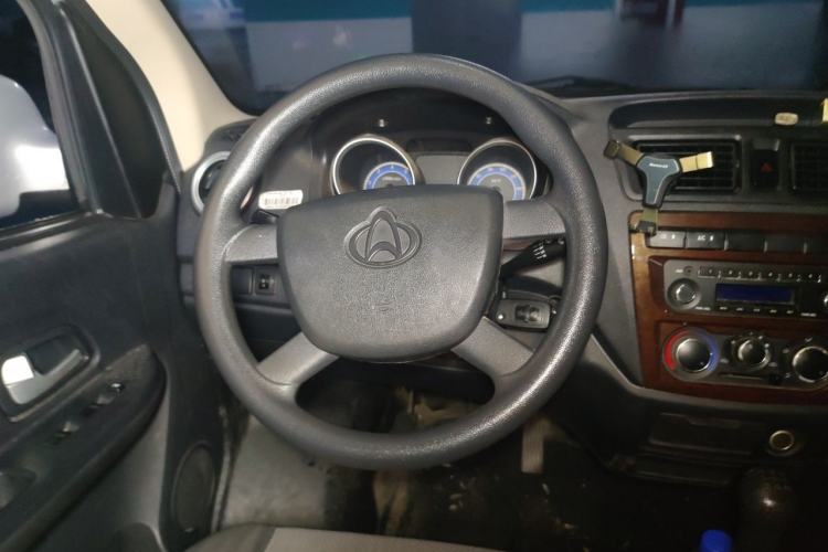 Used CHANGAN KAICHENG Ruixing M60 2020 1.5L Standard Version China VI 6-Seater DAM15KR Steering Wheel